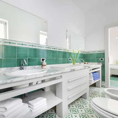 Yourhome - Claudette *