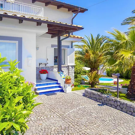 فيلة Yourhome - Claudette