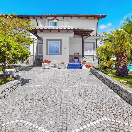 Villa Yourhome - Claudette Massa Lubrense
